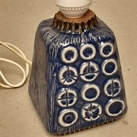 firkantet keramik lampefod blå med cirkel dekoration gammel bordlampe retro lampefod
